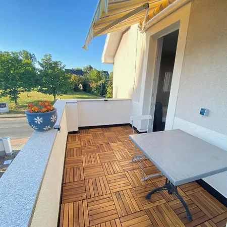 Homestay Blue Max Parkzimmer *